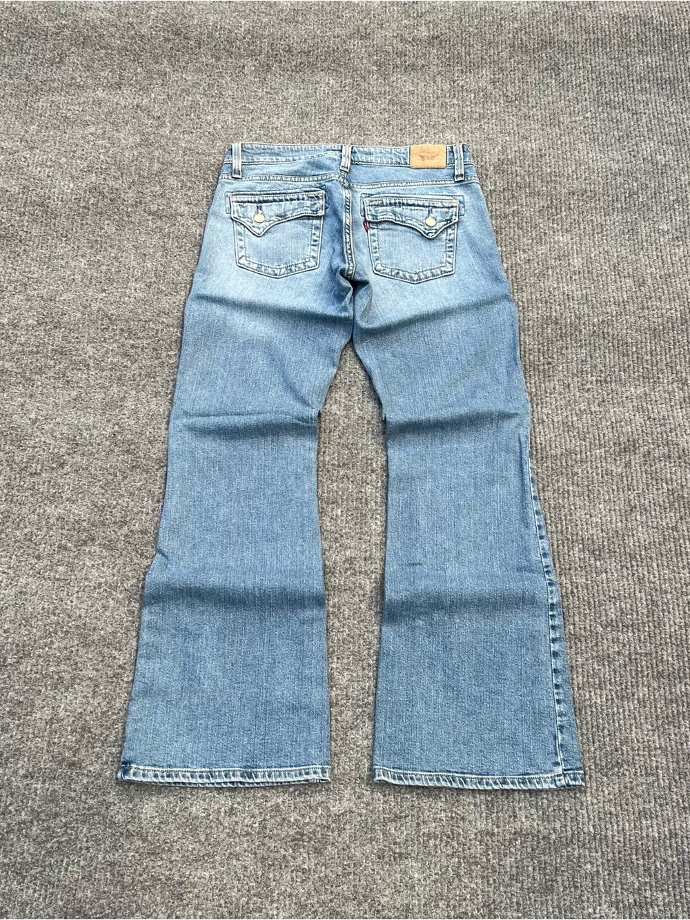 Y2K Levi’s Low Rise Flare Jeans